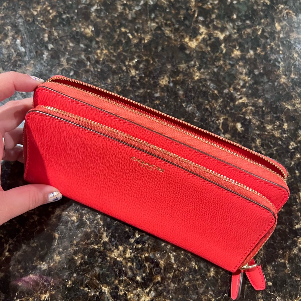 Authentic Coach wallet - Picture 2 of 4
